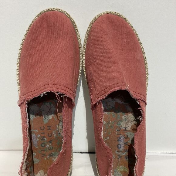 Women’s Vionic Beach slip on shoes size 7 - Picture 9 of 9